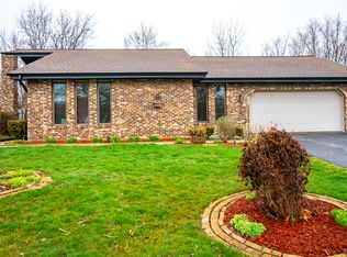27 Hereford Dr, Crete, IL