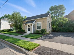 4 Woodland Ave, Saint Catharines, ON L2R 5A2