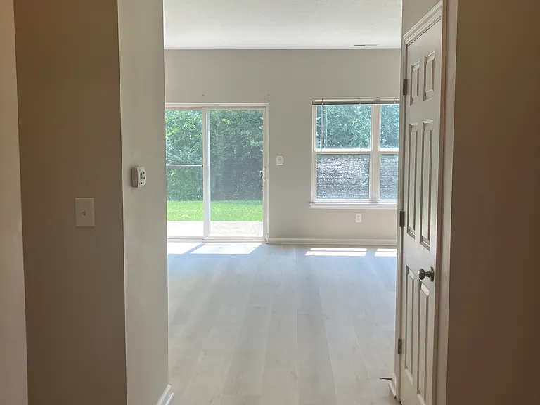 10363 Bronze Dr — Photo 2