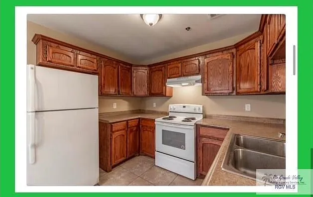 2 bed, 1.0 bath, 792 sqft, $795 — Photo 2