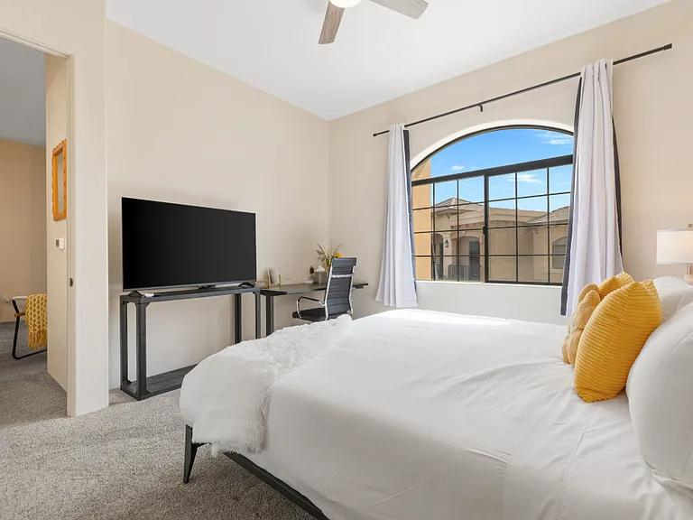50590 Santa Rosa Plz — Photo 11