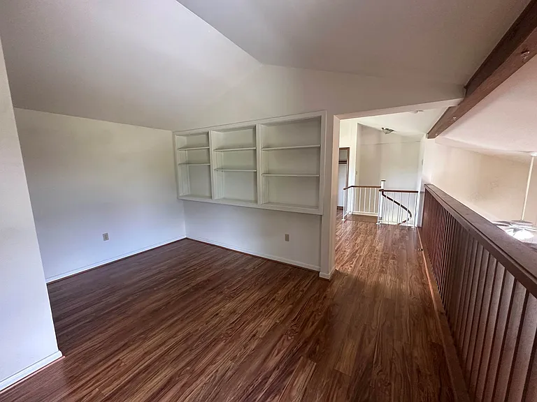Millrace Ln — Photo 10