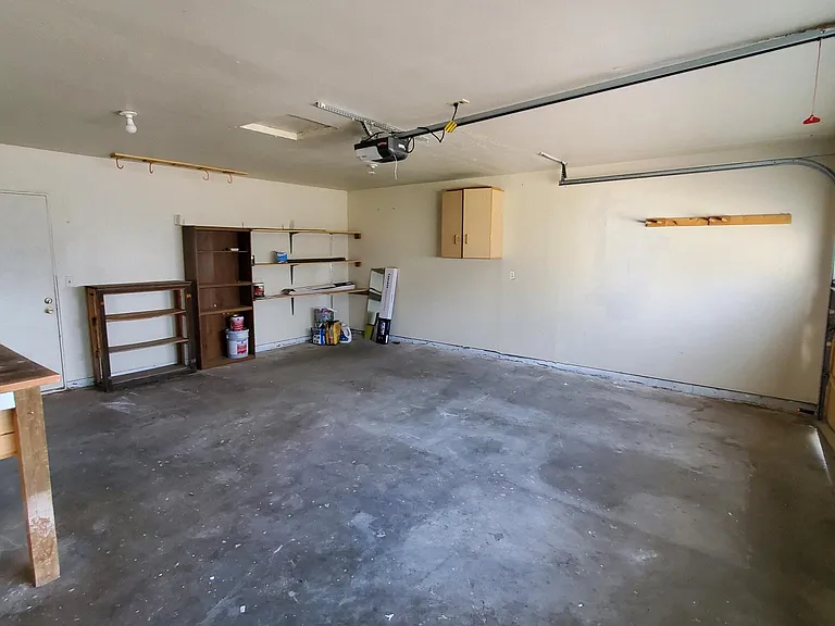 2614 NE Ocker Dr — Photo 27