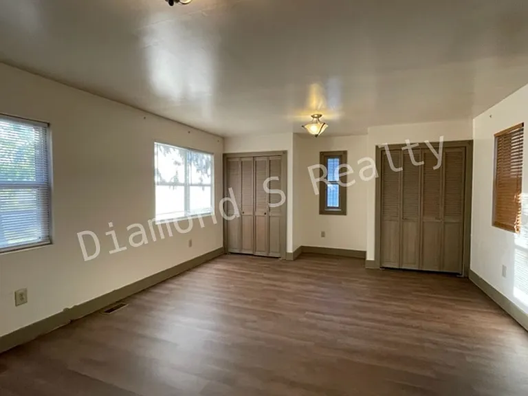 1301 N Fremont Ave — Photo 4