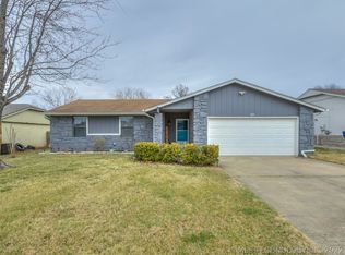 1810 W Laredo Pl, Broken Arrow, OK 74012