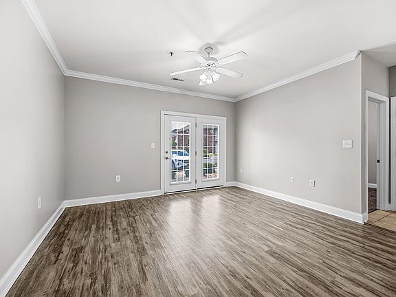 5th image of 2021 Silvercrest Dr. #B