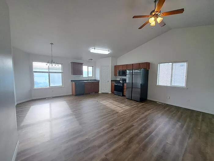 7398 N Ute Dr — Photo 5