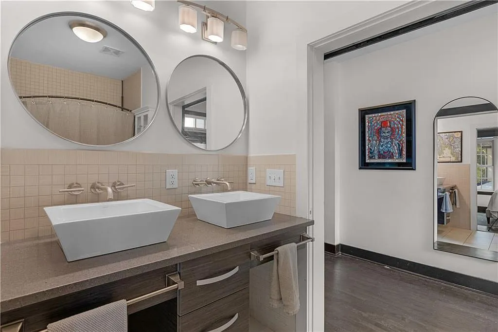 1 bed, 1.0 bath, 1031 sqft, $2,000 — Photo 3