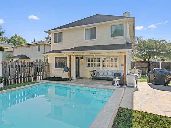 2nd image of 372 Tobin Dr