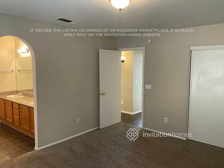 8632 W Townley Ave — Photo 7