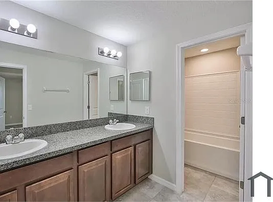 7325 Parkshore Dr — Photo 25