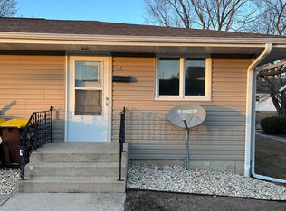 2624 Broadmoor Dr APT 4, Rockford, IL 61108
