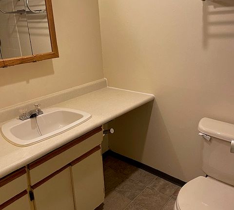 3rd image of 1110 Howie Ave #111