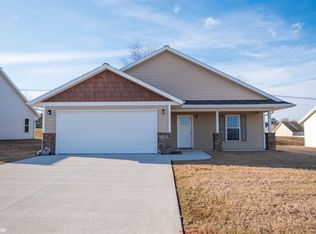 1101 E Southridge Rd, Marshalltown, IA 50158