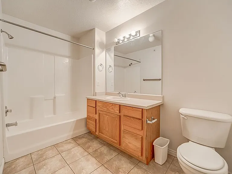 539 N University Ave #202 — Photo 9