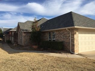 400 Cedar Ln, Moore, OK 73160