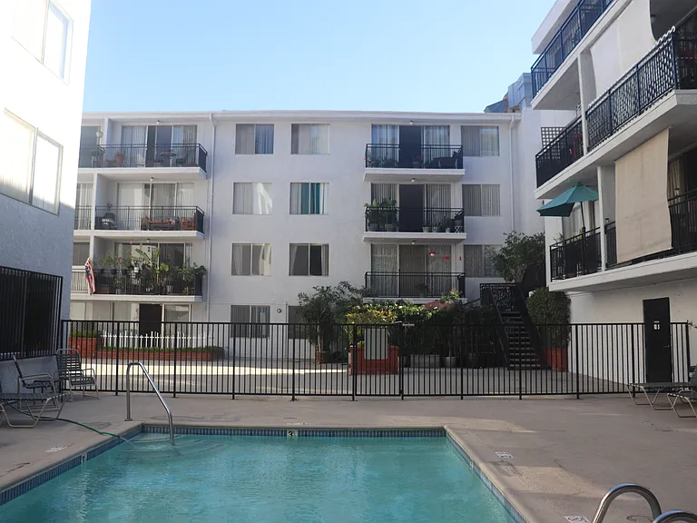Hillside Terrace — Photo 9