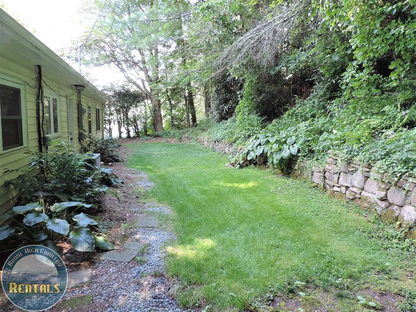 3bd/2ba Ranch-Style Home Central to Boone — Photo 2