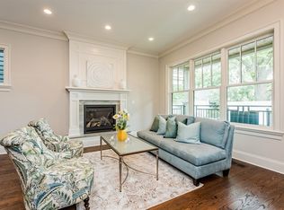 4114 N Leavitt St, Chicago, IL 60618