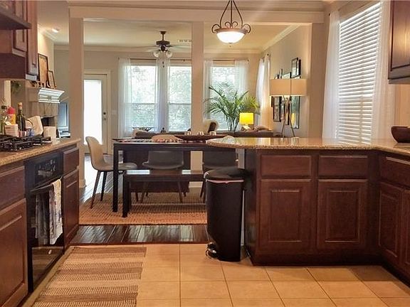 4th image of 6421 Carrington Dr
