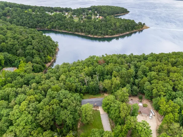 208 Lakeview Dr, Bull Shoals, AR 72619