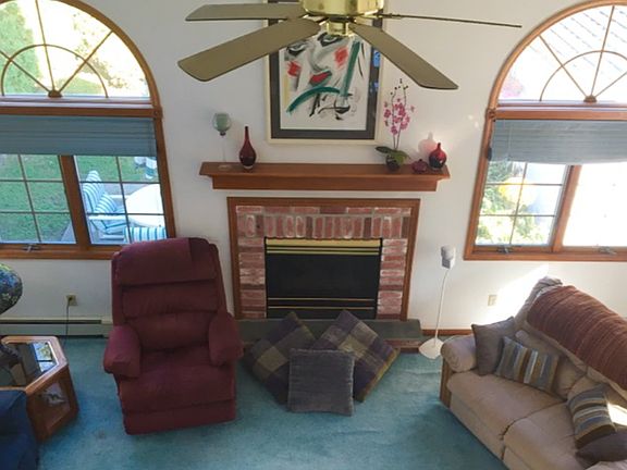 3rd image of 1305 Woodside Ave