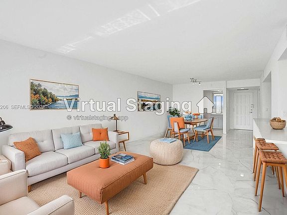 3rd image of 200 Leslie Dr APT 918
