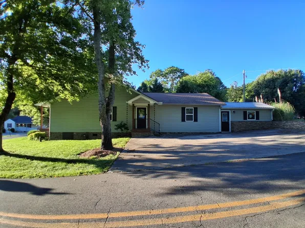 15 Taylor St, Trion, GA 30747