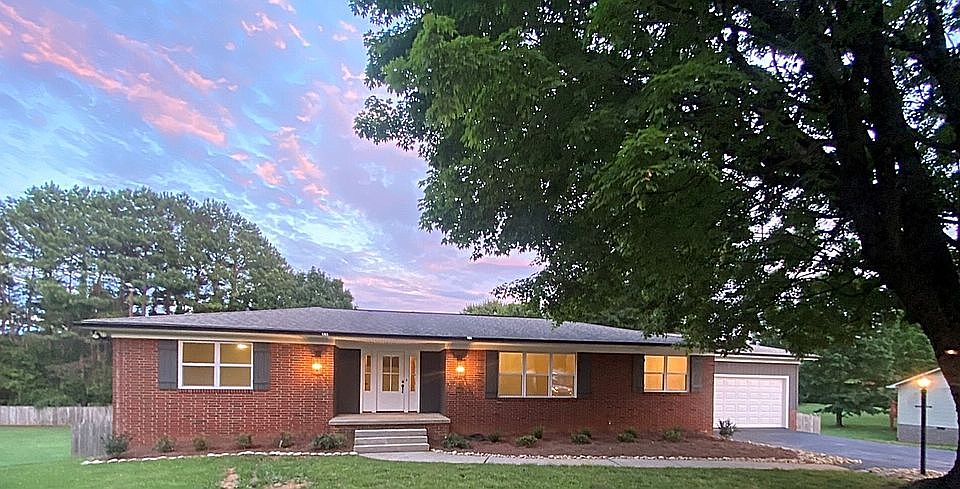 1st image of 1750 Linda Ln