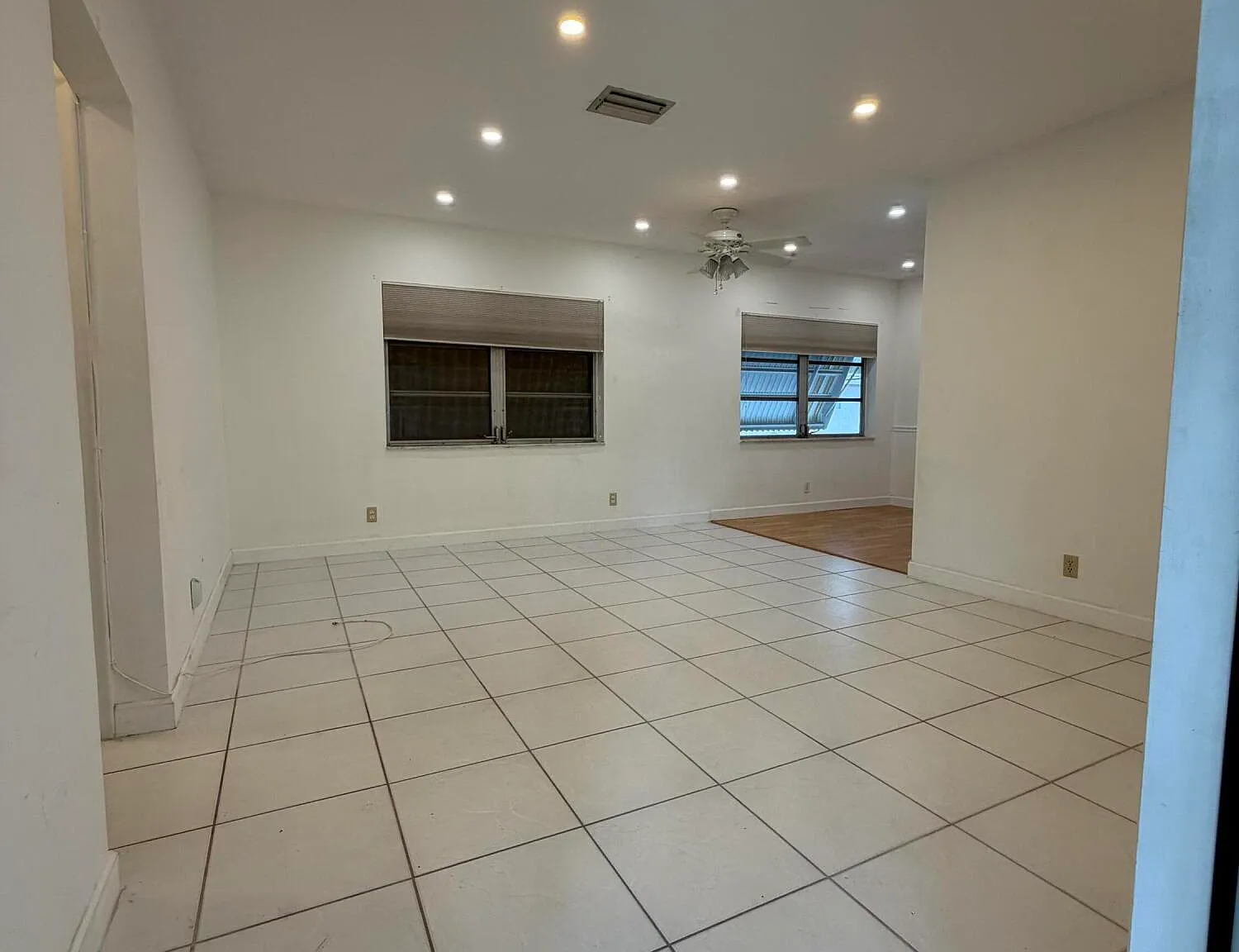 2 bed, 1.5 bath, 880 sqft, $2,100 — Photo 2