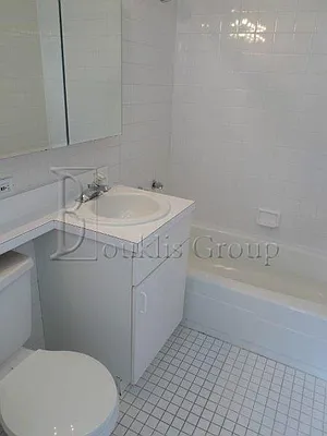 Rented by Bouklis Group | media 18