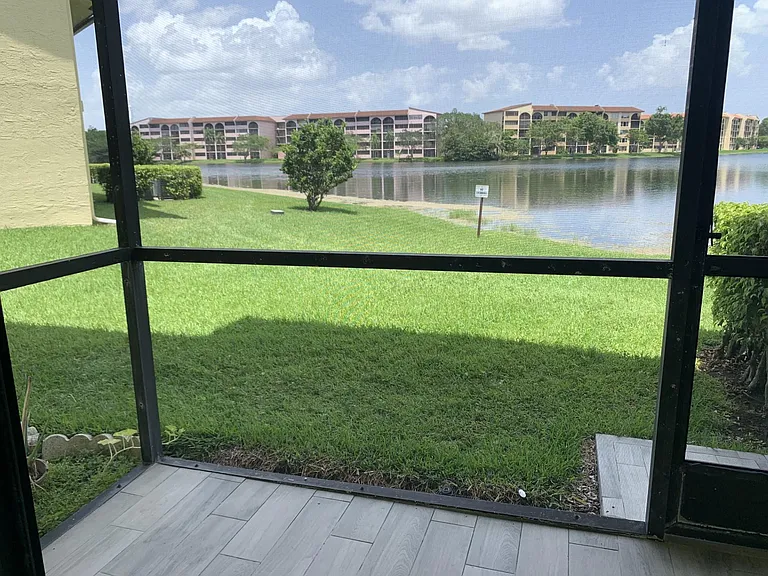 10011 Winding Lake Rd #101 — Photo 18