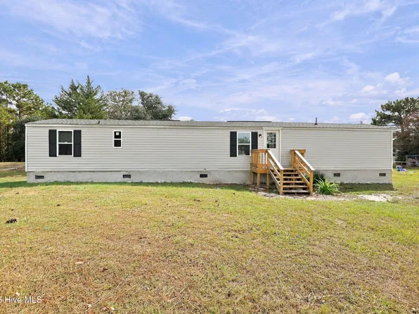 322 N Winchester Lane, Hubert, NC 28539