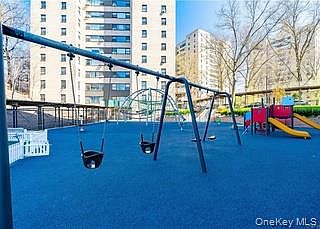 4th image of 9 W FORDHAM HILL #7H