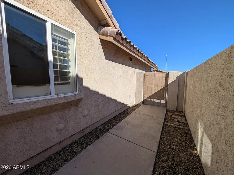 8918 W Paradise Ln — Photo 20