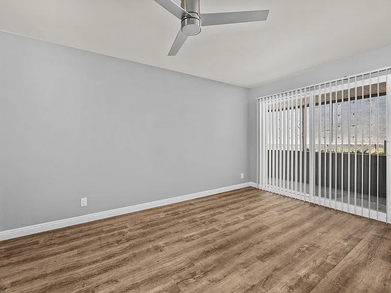 1920 Edith Dr — Photo 9