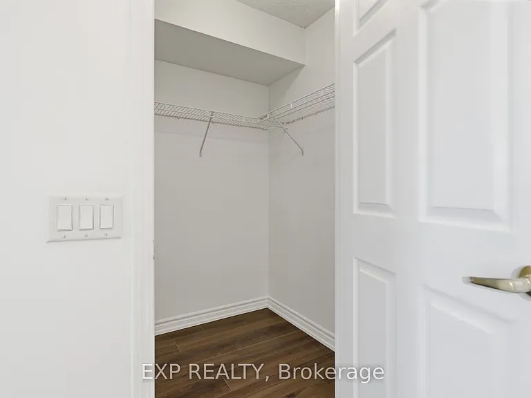 25 Kingsbridge Garden Cir #2120 — Photo 27