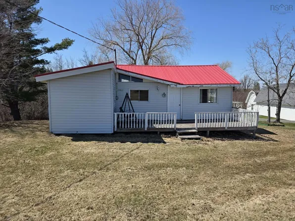 15 Alex Maceachern Cres, Colchester, NS B0K 1V0