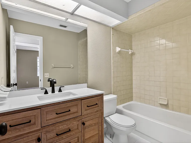 802 Arietta Cir N — Photo 30