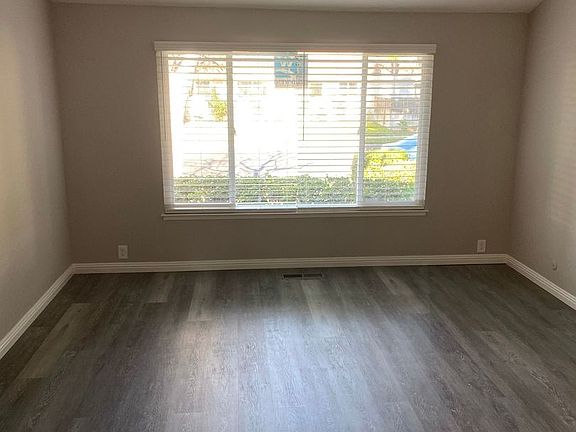 4th image of 5234 Blackbird Dr
