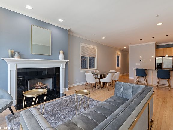 4th image of 1654 W Diversey Ave #1
