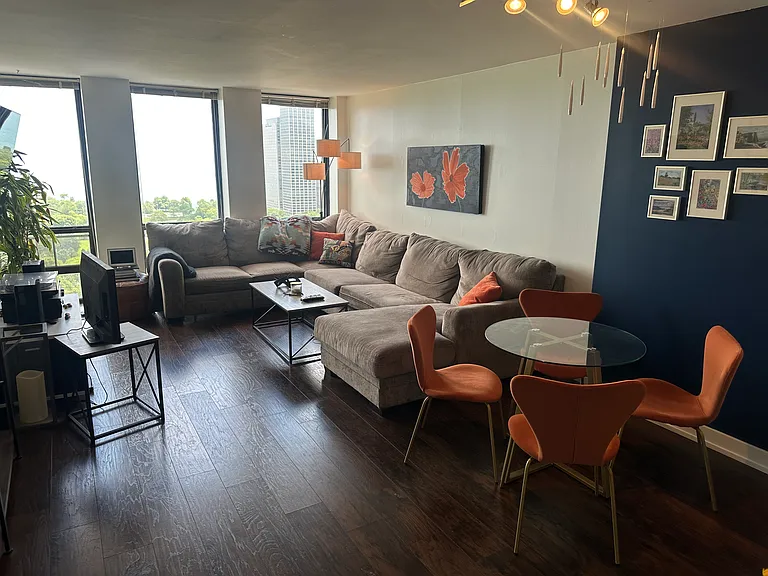 1660 N Lasalle St #2309 — Photo 6