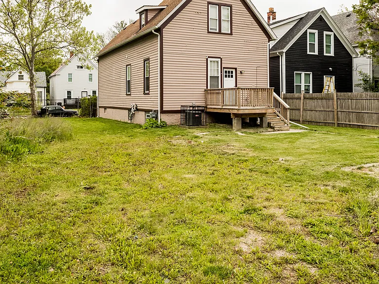 613 E Euclid St — Photo 14