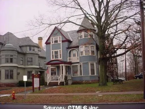 80 E Main St, Wallingford, CT 06492