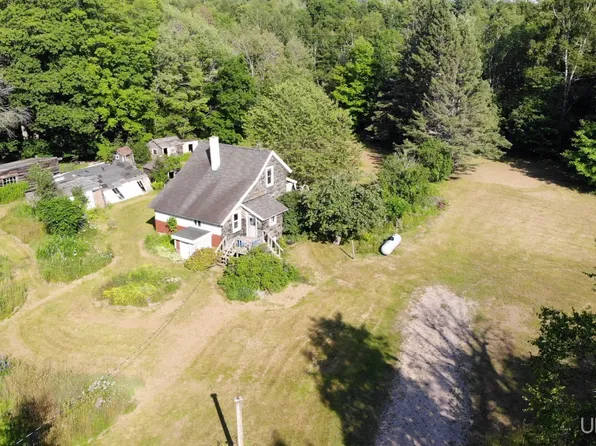 54866 Tecumseh Rd, Calumet, MI 49913