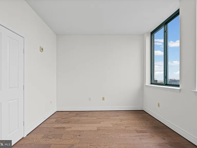 414 Water St #2903 — Photo 14