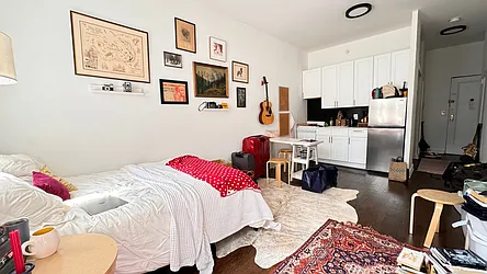 Rented by KNOCKKNOCK LLC