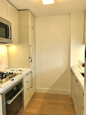 Rented by Taylor Real Estate Group, LLC | media 18