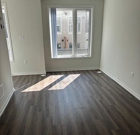 5th image of 151 Honeycrisp Cres #Townhouse 177