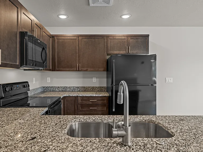 435 2nd Ave N #3 — Photo 24